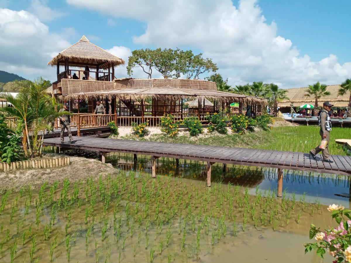 Stella Resort Khanom Bagian luar foto